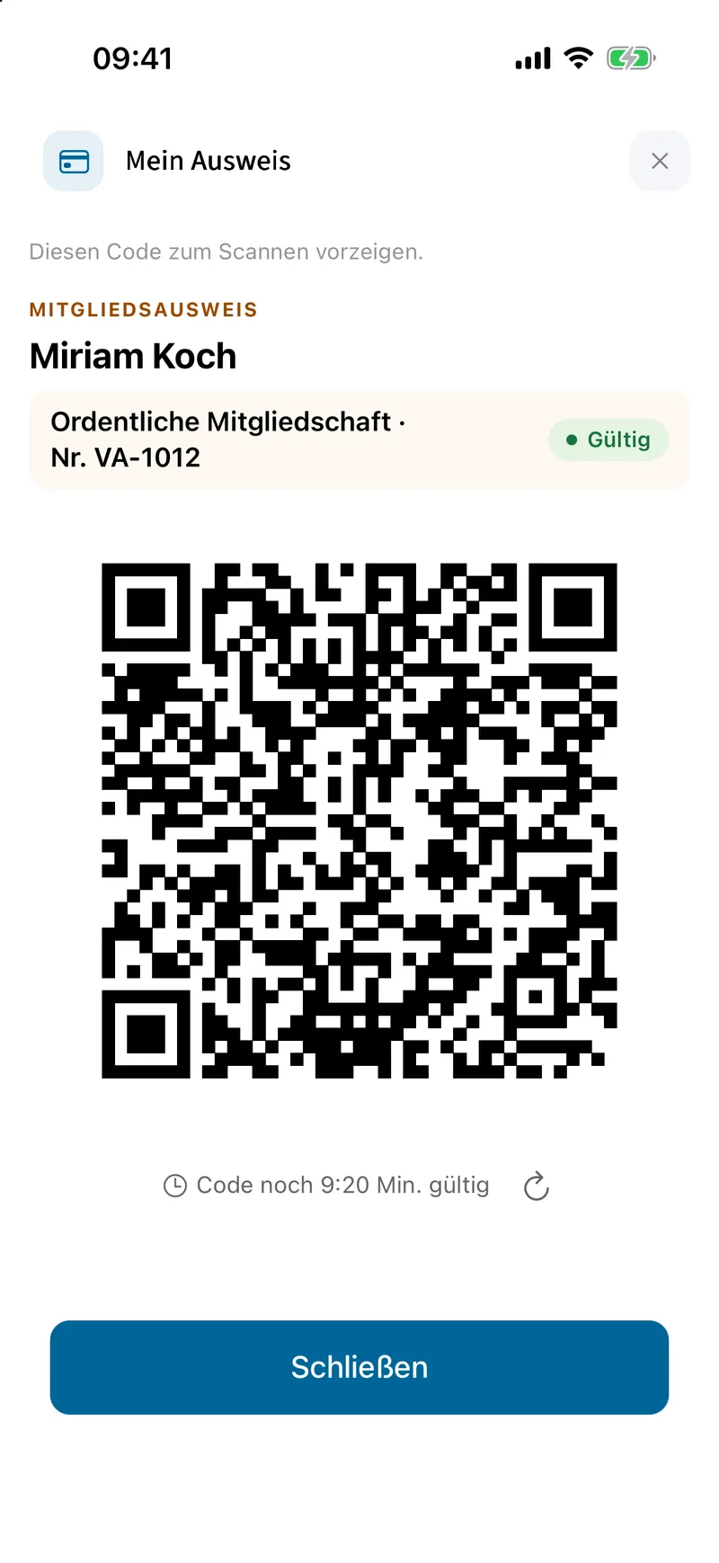 Mitgliedsausweis im Vollbild mit großem QR-Code auf dem Smartphone